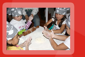 Show pizzerito con pizza, lasagna y galletas para fiestas infantiles.